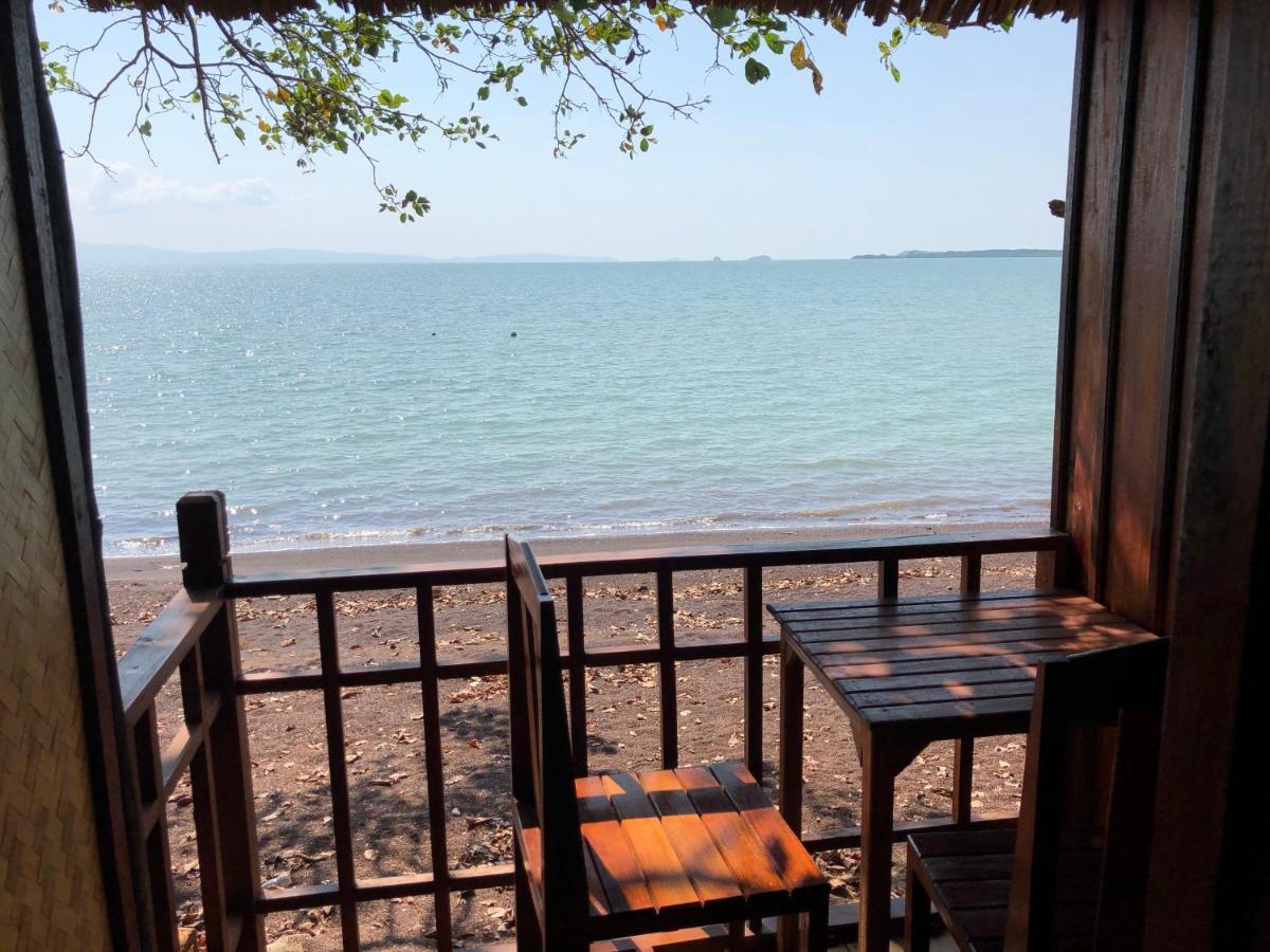 Red Sand Beach Resort Satun Exterior photo